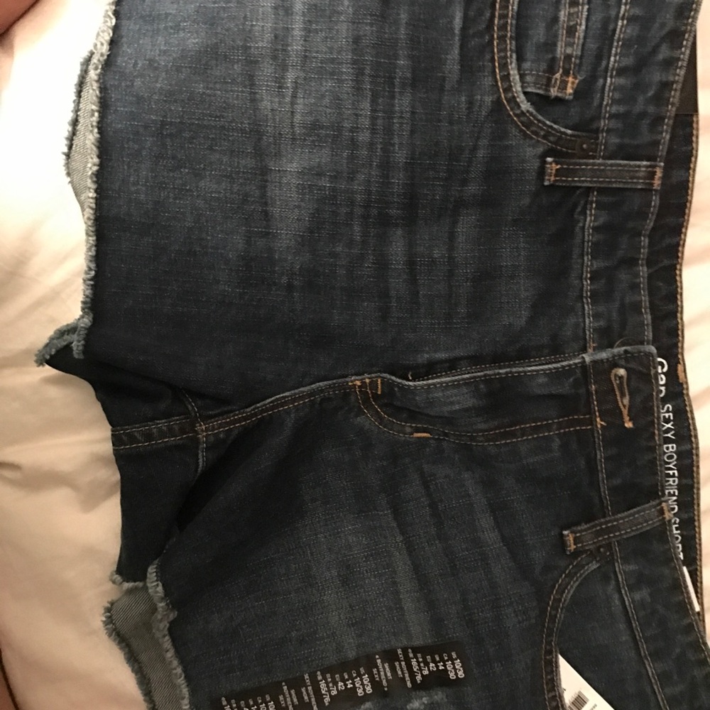 Gap shorts